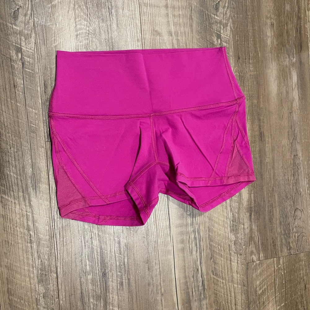 lululemon High-Rise Short 2.5”